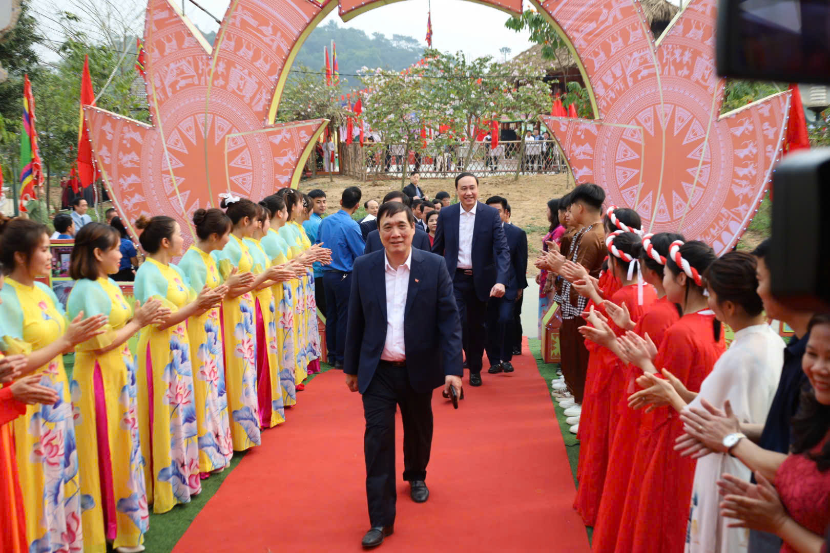 Sôi nổi các hoạt động tại trại văn hoá huyện Phù Ninh năm 2025