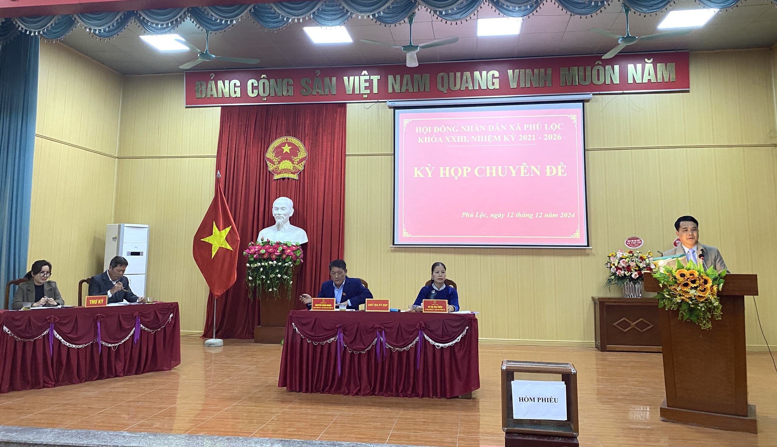 Hội đồng nhân dân xã Phú Lộc tổ chức kỳ họp chuyên đề