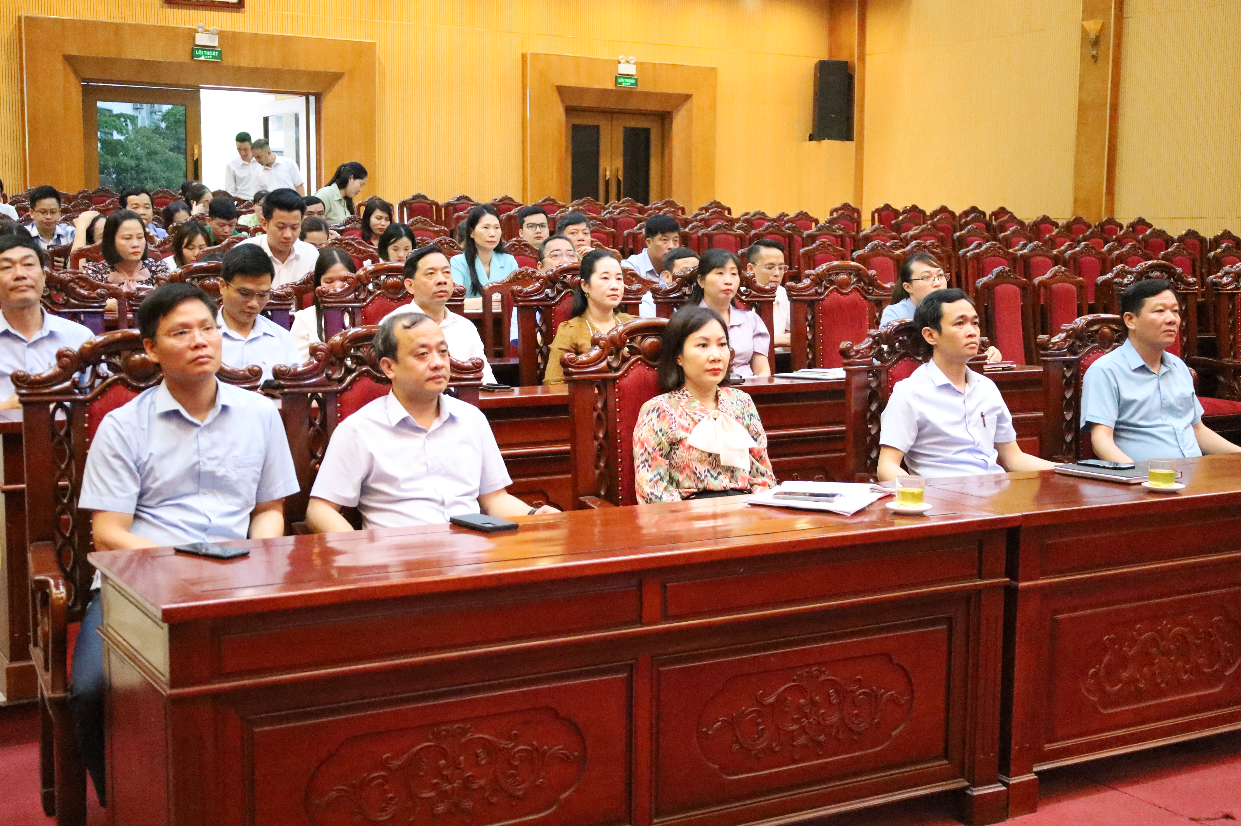 Huyện Phù Ninh tham gia hội nghị trực tuyến hướng dẫn về nghiệp vụ công tác văn thư, lưu trữ và số hoá tài liệu lưu trữ trong quá trình sắp xếp tổ chức bộ máy và tổ chức lại đơn vị hành chính các cấp