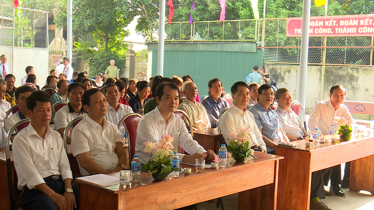 Khu Núi Miếu, thị trấn Phong Châu tổ chức Ngày Đại đoàn kết toàn dân tộc, Chào mừng thị trấn Phong Châu đạt chuẩn đô thị văn minh và khánh thành công trình nâng cấp nhà văn hóa khu dân cư