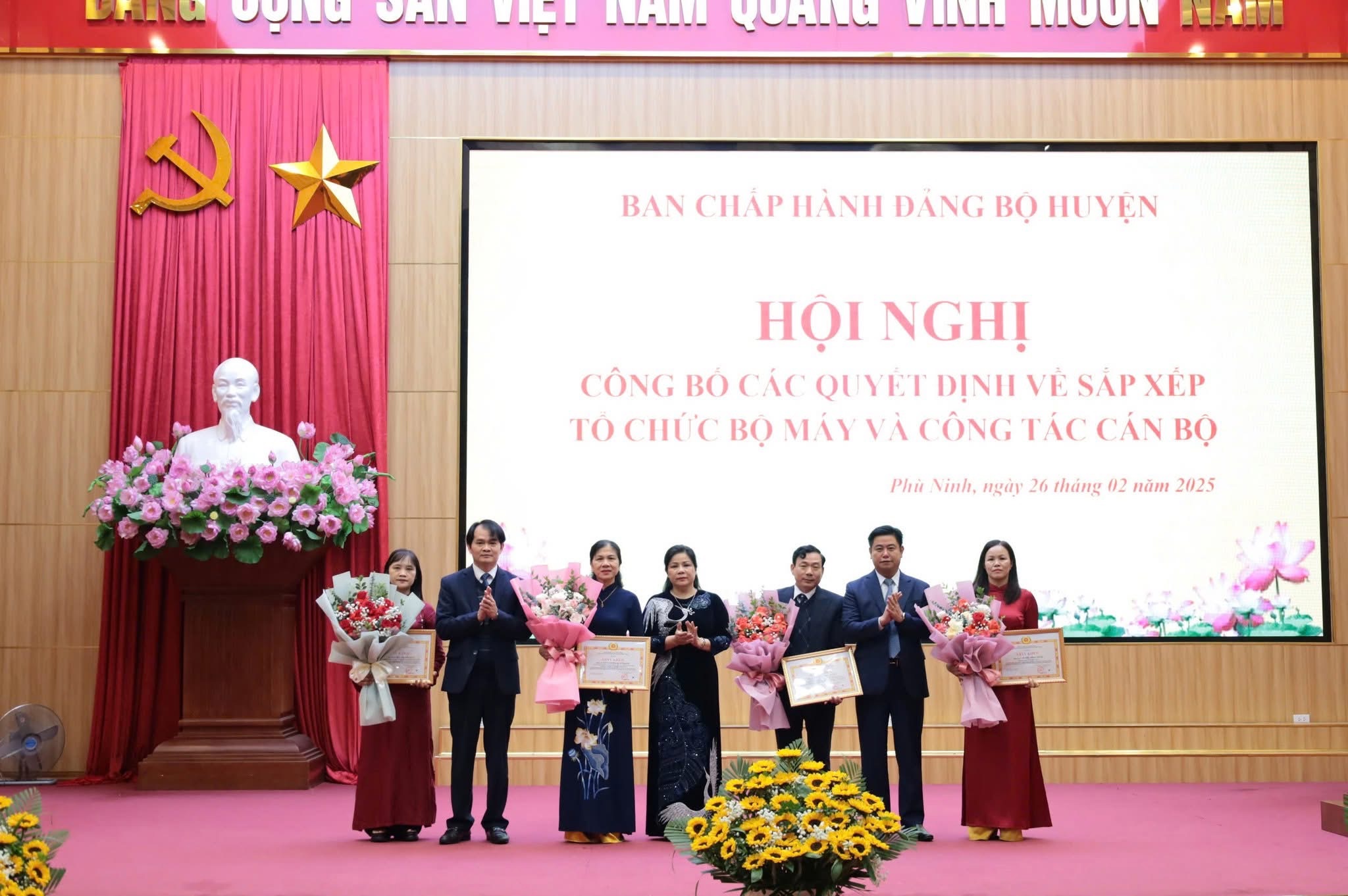 Phù Ninh: Tinh gọn bộ máy, nâng cao hiệu quả hoạt động