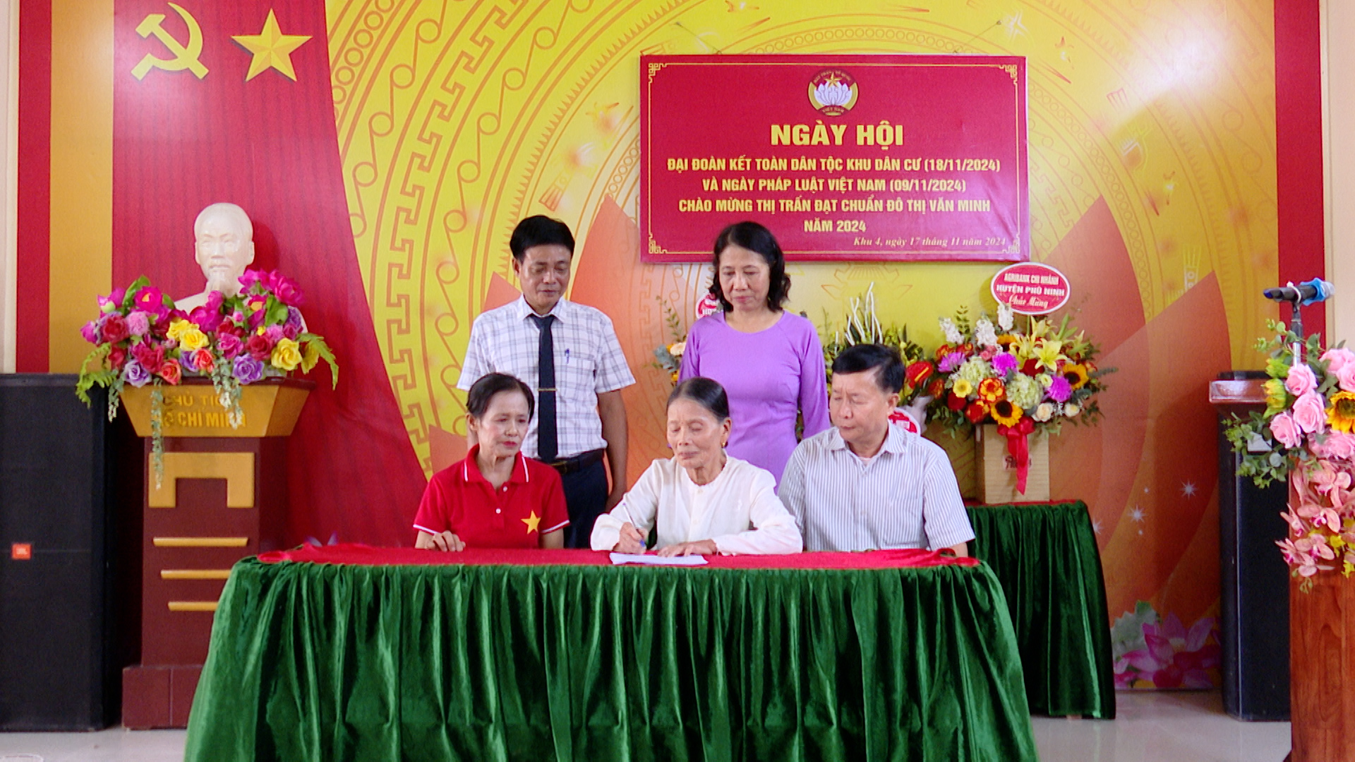 Khu 4 thị trấn phong châu tổ chức ngày hội đại đoàn kết toàn dân tộc và ngày pháp luật Việt Nam năm 2024