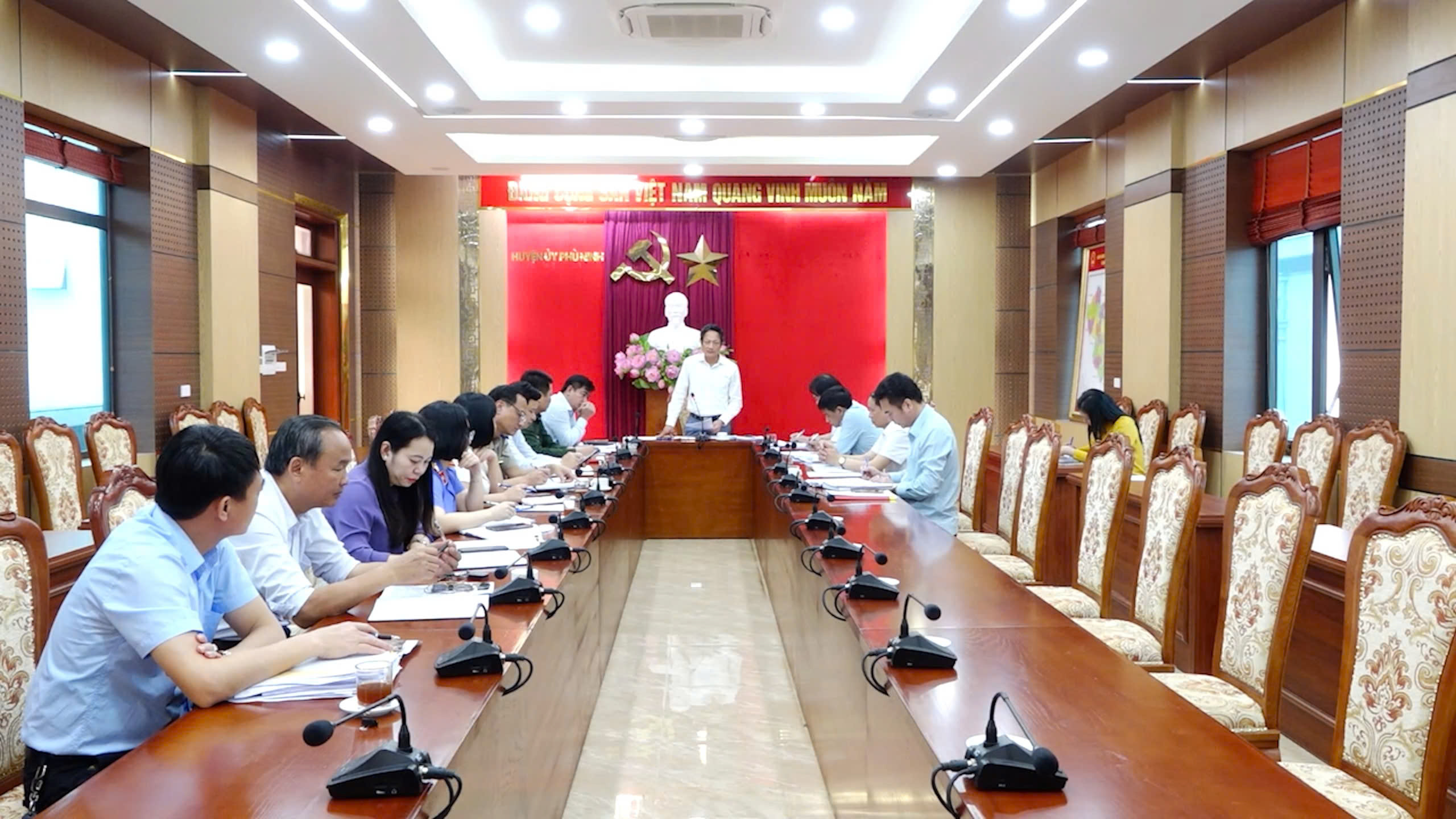 HỘI NGHỊ GIAO BAN KHỐI NỘI CHÍNH HUYỆN PHÙ NINH QUÝ I NĂM 2025