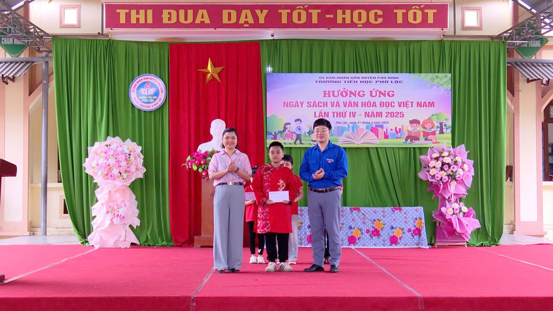 TRƯỜNG TH PHÚ LỘC HƯỞNG ỨNG NGÀY SÁCH VÀ VĂN HÓA ĐỌC VIỆT NAM LẦN THỨ 4 NĂM 2025