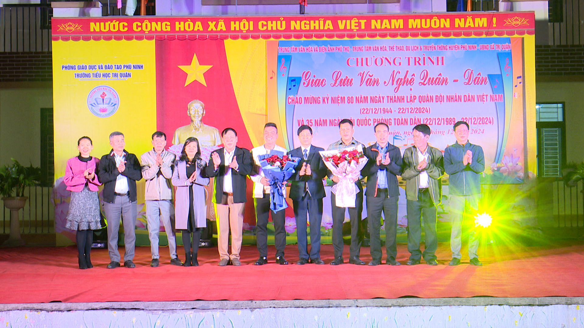 Trung tâm Văn hóa điện ảnh tỉnh Phú Thọ, UBND huyện Phù Ninh, xã Trị Quận tổ chức  đêm giao lưu văn nghệ với đơn vị bộ đội làm công dân vận tại địa phương