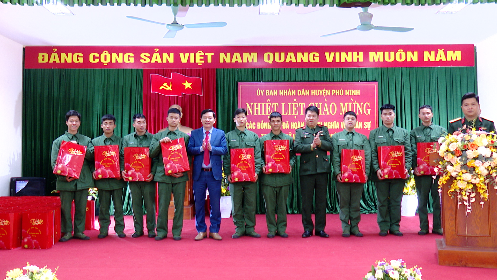 Phù Ninh: Gặp mặt các đồng chí hoàn thành nghĩa vụ quân sự trở về địa phương năm 2025